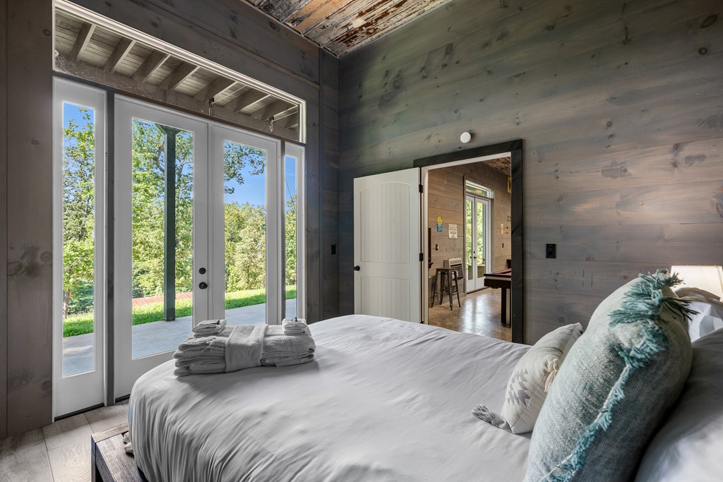 Blue Ridge, Georgia, 30513, United States, 5 Bedrooms Bedrooms, ,4 BathroomsBathrooms,Residential,Active,2031793