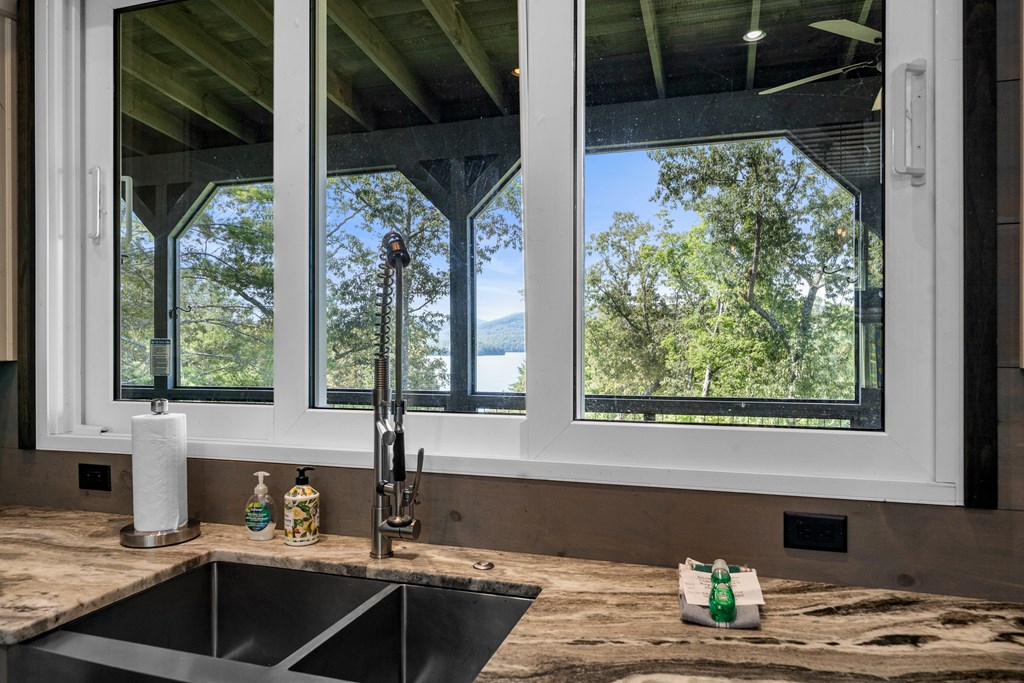 Blue Ridge, Georgia, 30513, United States, 5 Bedrooms Bedrooms, ,4 BathroomsBathrooms,Residential,Active,2031793