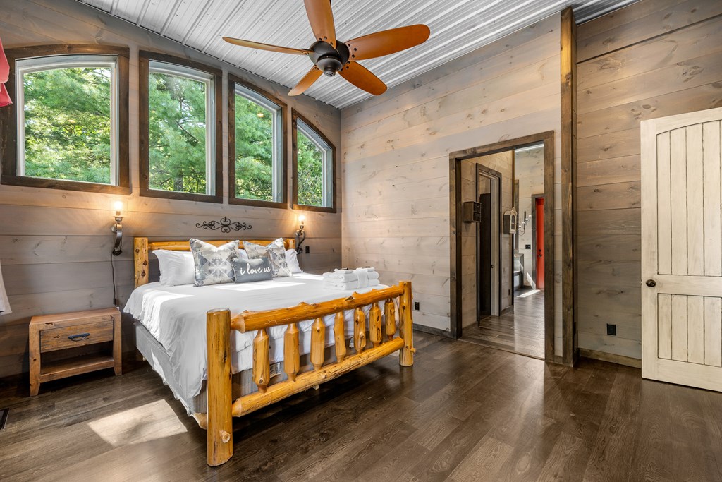 Blue Ridge, Georgia, 30513, United States, 5 Bedrooms Bedrooms, ,4 BathroomsBathrooms,Residential,Active,2031793
