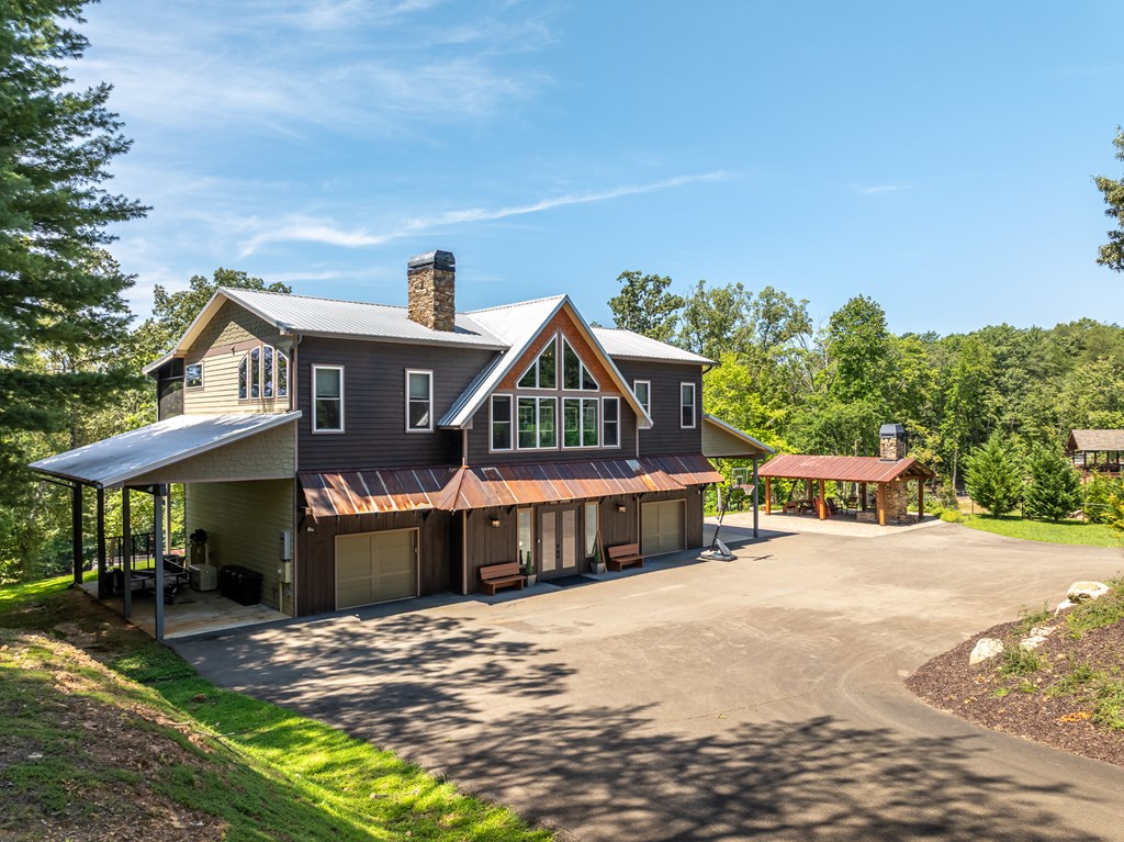 Blue Ridge, Georgia, 30513, United States, 5 Bedrooms Bedrooms, ,4 BathroomsBathrooms,Residential,Active,2031793