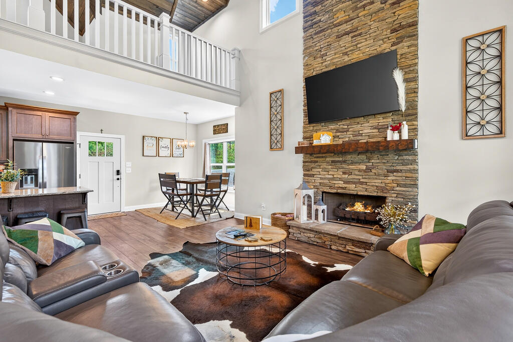 1068 High River Road