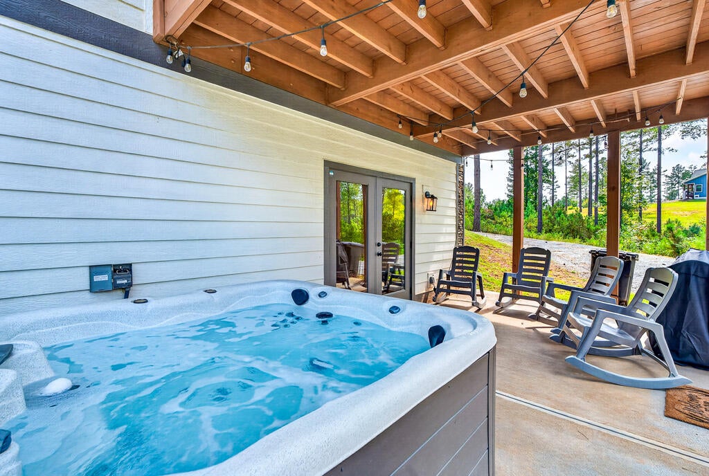 1068 High River Road