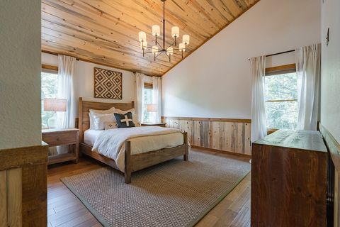 A home in Blue Ridge