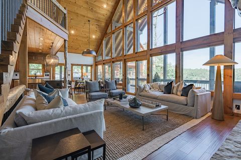 A home in Blue Ridge