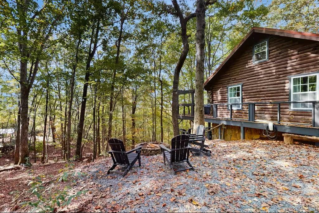 325 Pettit Ridge Road