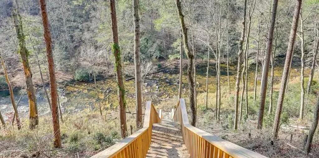 481 Hillsdale Dr, Ellijay, GA, 30540, USA, 4 Bedrooms Bedrooms, ,4 BathroomsBathrooms,Residential,Active,481 Hillsdale Dr,436401