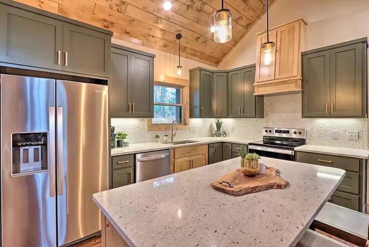 481 Hillsdale Dr, Ellijay, GA, 30540, USA, 4 Bedrooms Bedrooms, ,4 BathroomsBathrooms,Residential,Active,481 Hillsdale Dr,436401