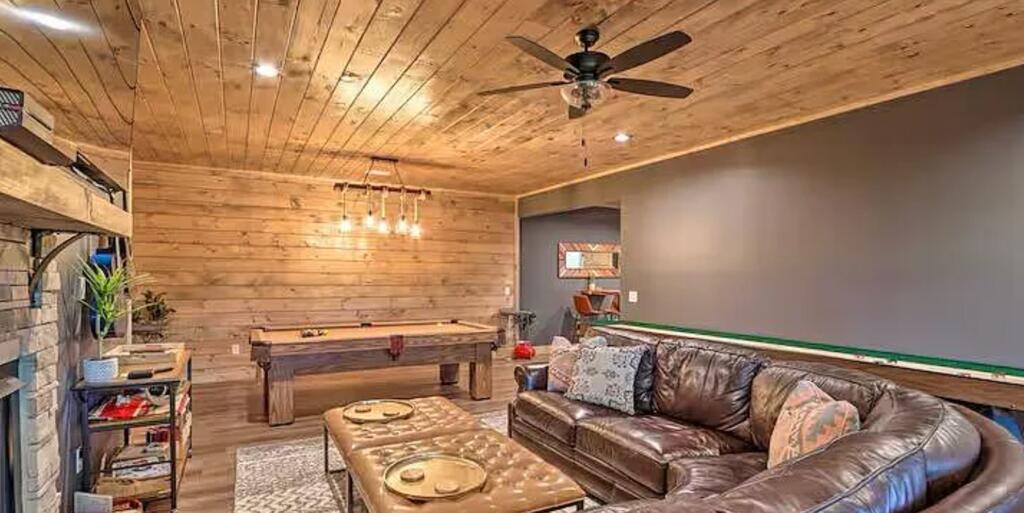 481 Hillsdale Dr, Ellijay, GA, 30540, USA, 4 Bedrooms Bedrooms, ,4 BathroomsBathrooms,Residential,Active,481 Hillsdale Dr,436401