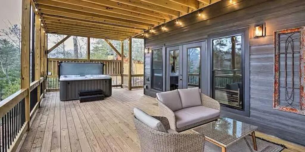 481 Hillsdale Dr, Ellijay, GA, 30540, USA, 4 Bedrooms Bedrooms, ,4 BathroomsBathrooms,Residential,Active,481 Hillsdale Dr,436401
