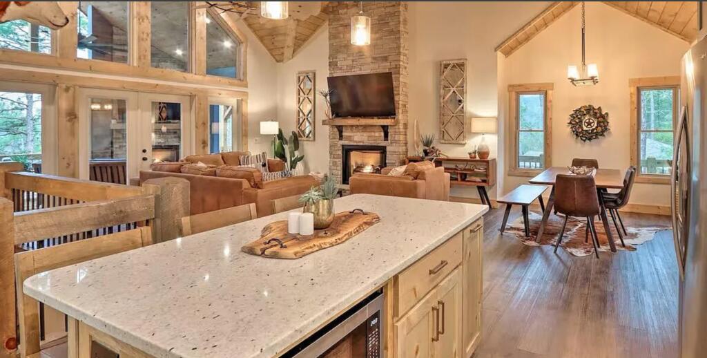 481 Hillsdale Dr, Ellijay, GA, 30540, USA, 4 Bedrooms Bedrooms, ,4 BathroomsBathrooms,Residential,Active,481 Hillsdale Dr,436401
