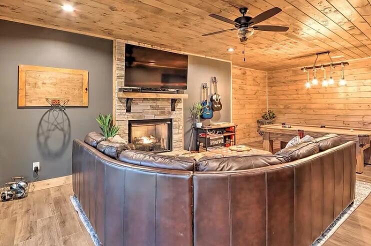 481 Hillsdale Dr, Ellijay, GA, 30540, USA, 4 Bedrooms Bedrooms, ,4 BathroomsBathrooms,Residential,Active,481 Hillsdale Dr,436401
