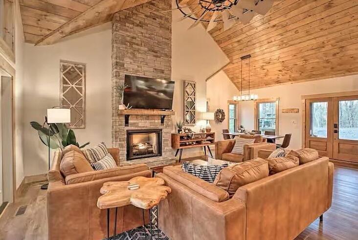 481 Hillsdale Dr, Ellijay, GA, 30540, USA, 4 Bedrooms Bedrooms, ,4 BathroomsBathrooms,Residential,Active,481 Hillsdale Dr,436401