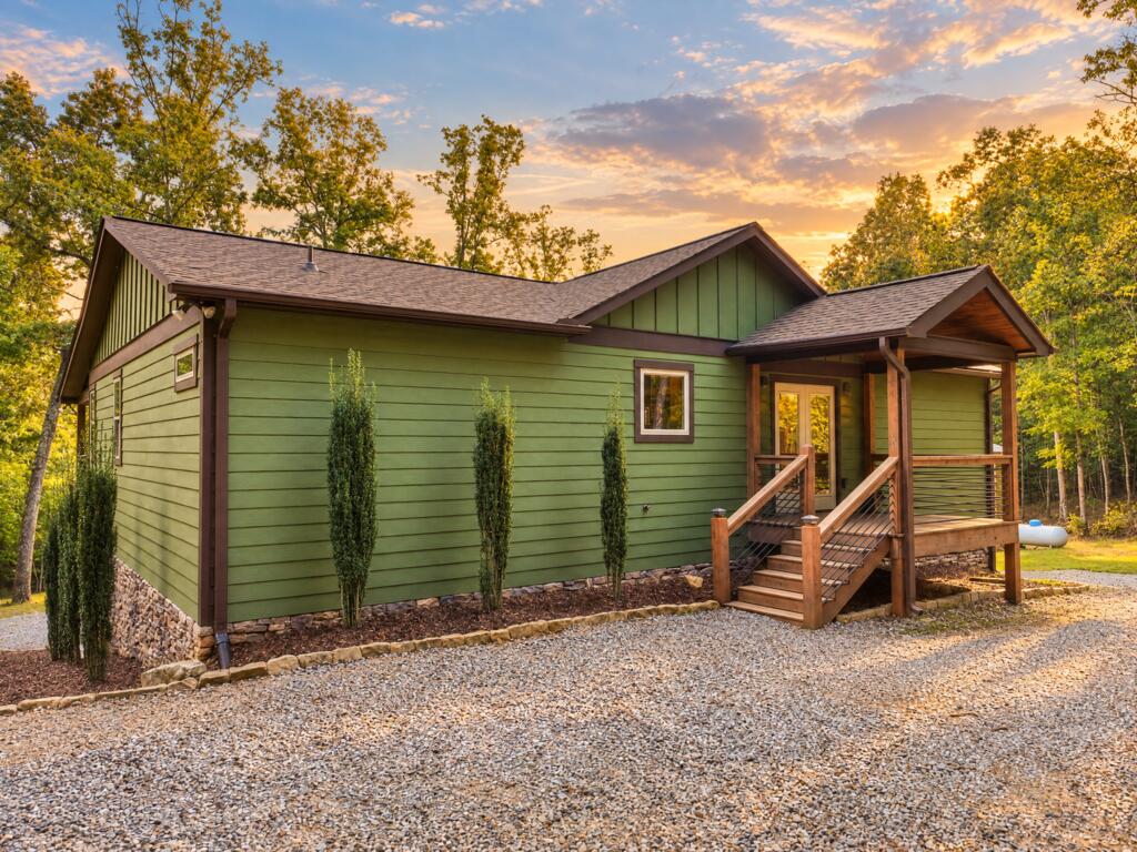 185 Pine Lane