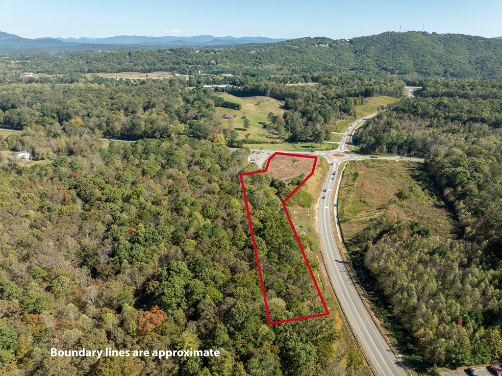 4.7 Acre Hwy 382 & Old Hwy 5s