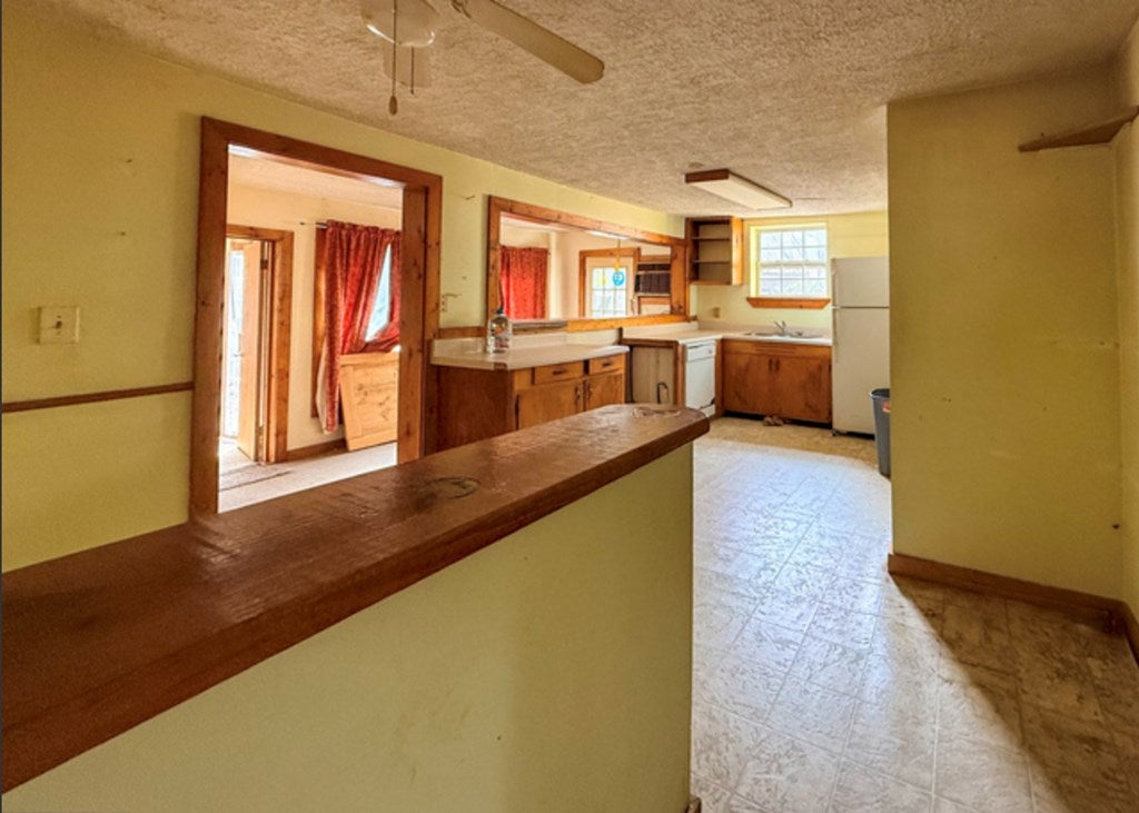 2518 Bellview Lane