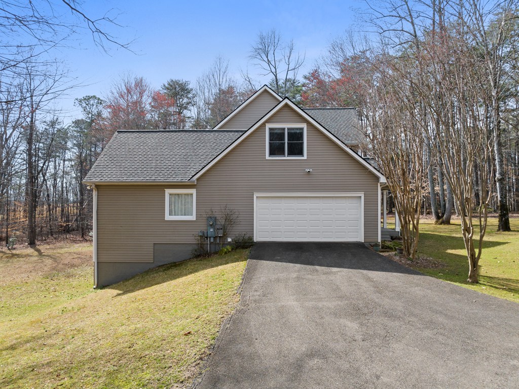 123 Sweetbriar Drive