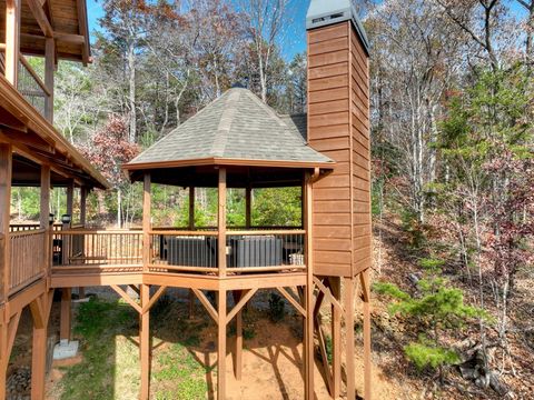 A home in Mineral Bluff