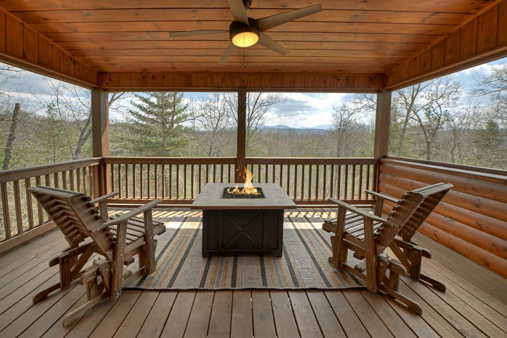 109 Chestnut Hills Lane