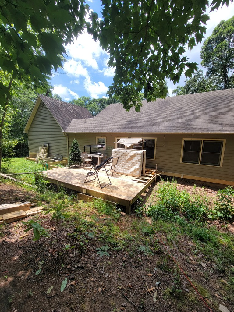 37 Lafayette Drive