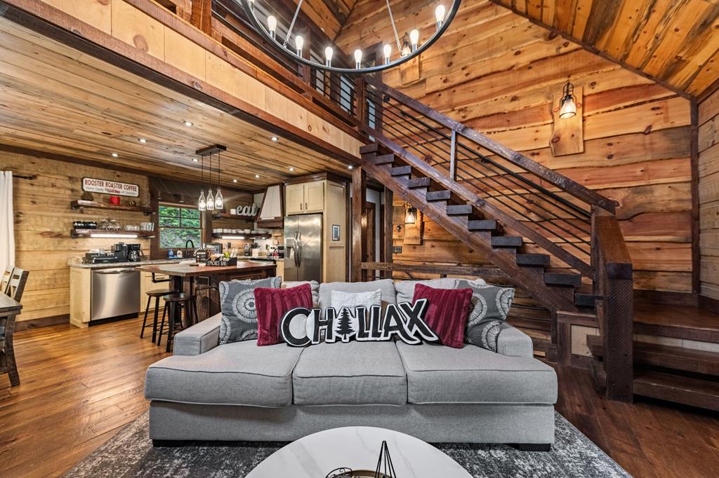 215 Twin Creeks
