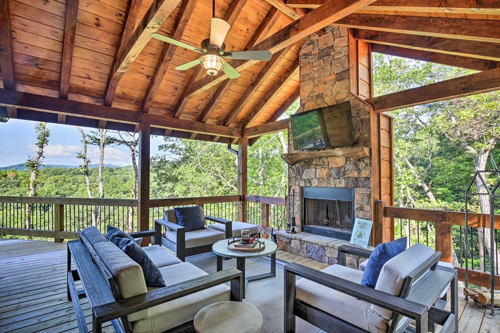 142 S Dream Catcher, Blue Ridge, GA, 30513, USA, 4 Bedrooms Bedrooms, ,4 BathroomsBathrooms,Residential,Pending,142 S Dream Catcher,432789