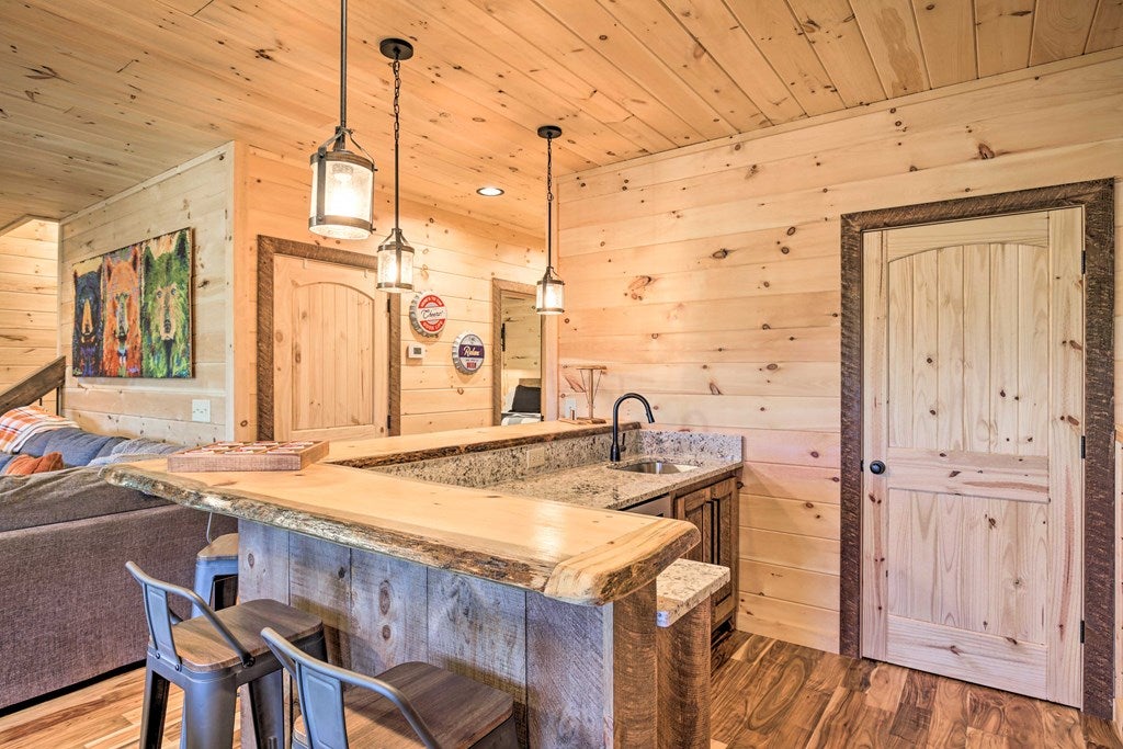 142 S Dream Catcher, Blue Ridge, GA, 30513, USA, 4 Bedrooms Bedrooms, ,4 BathroomsBathrooms,Residential,Pending,142 S Dream Catcher,432789