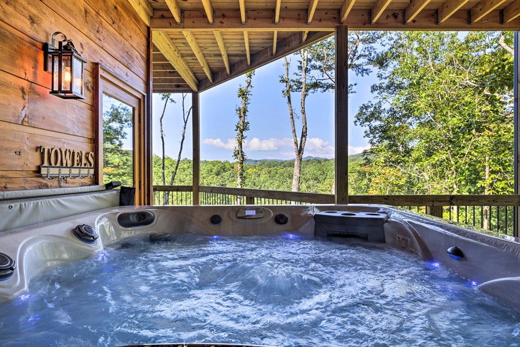 142 S Dream Catcher, Blue Ridge, GA, 30513, USA, 4 Bedrooms Bedrooms, ,4 BathroomsBathrooms,Residential,Pending,142 S Dream Catcher,432789