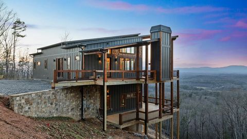 A home in Mineral Bluff