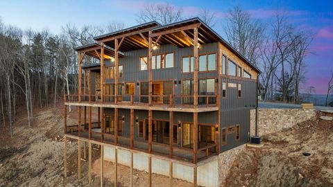 A home in Mineral Bluff