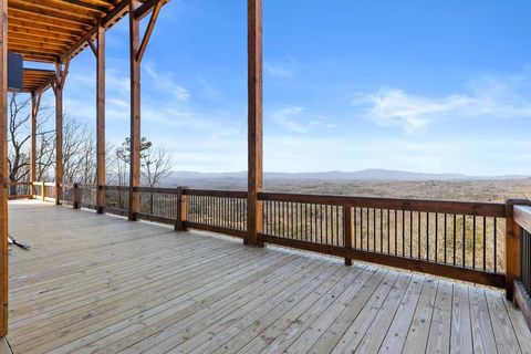 A home in Mineral Bluff