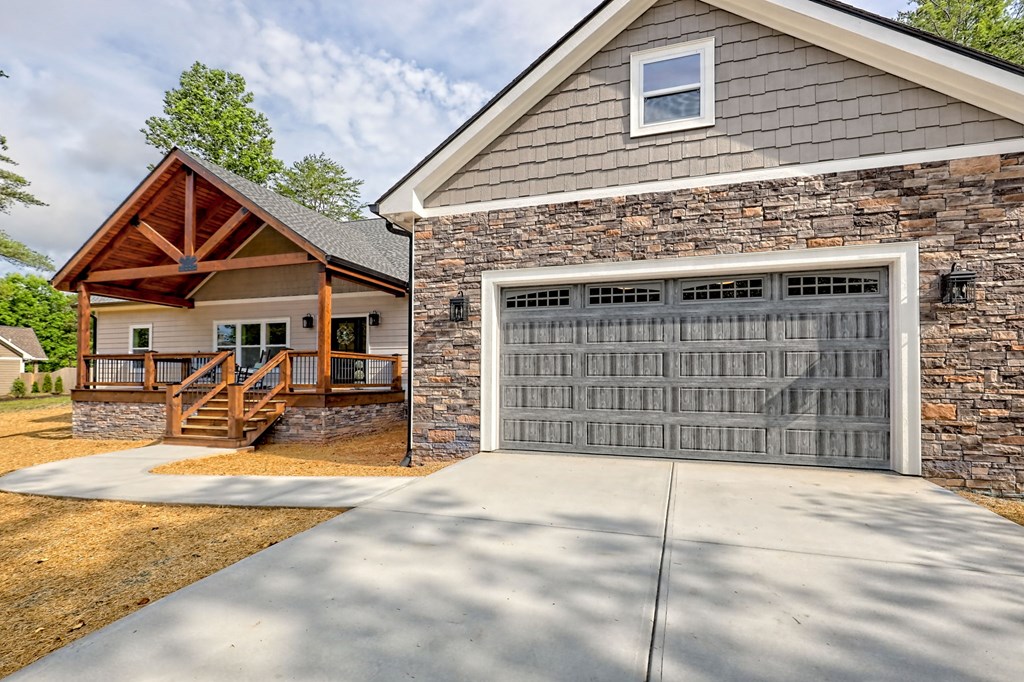 266 Lands End Blvd