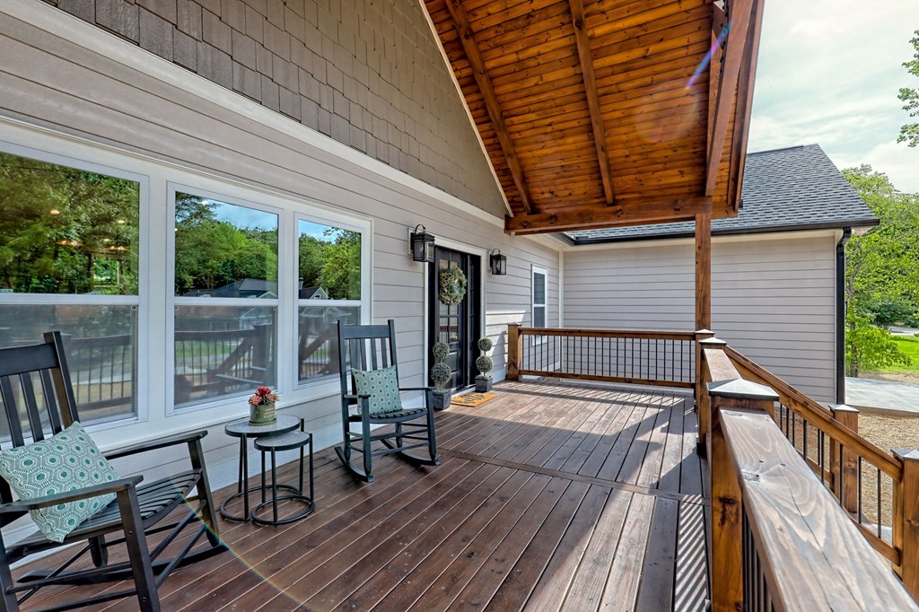 266 Lands End Blvd