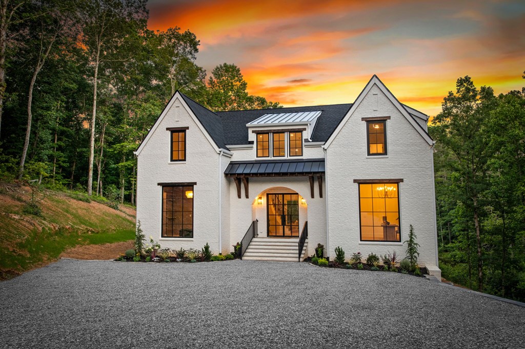 363 Pinnacle Drive