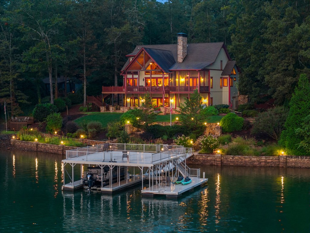 1585 Heathers Cove Road