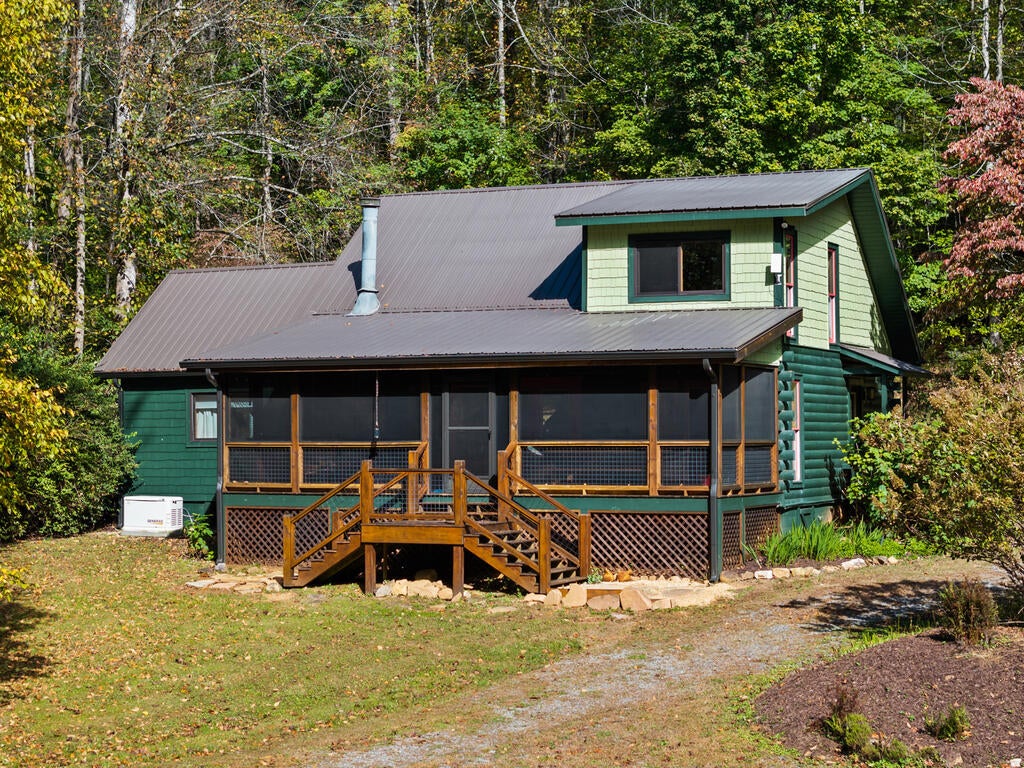8776 Hwy 2