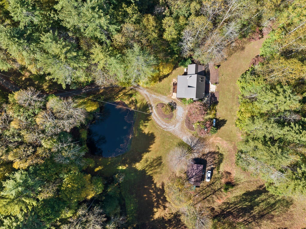 8776 Hwy 2