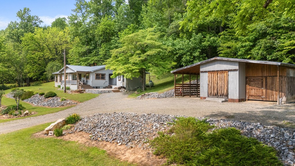 3660 Downings Creek Road