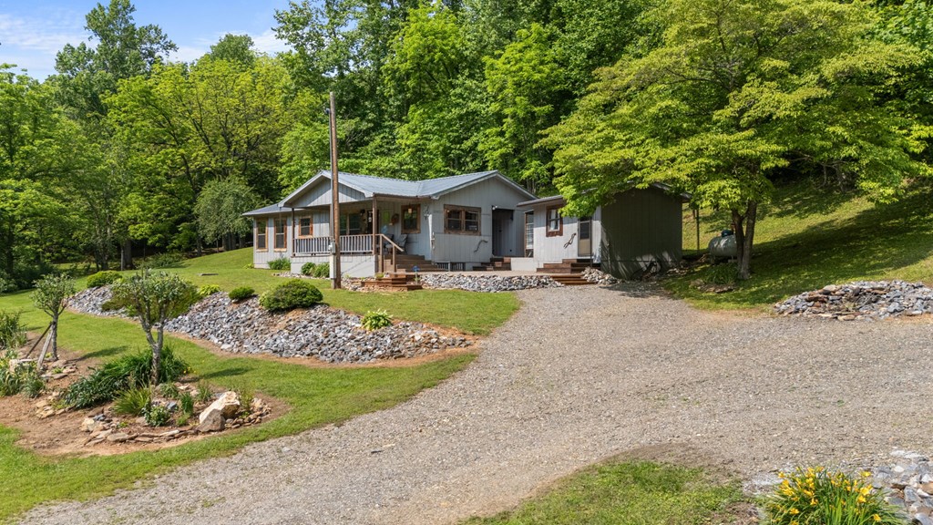 3660 Downings Creek Road