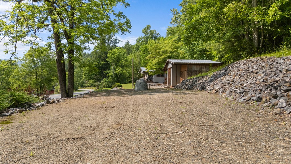 3660 Downings Creek Road