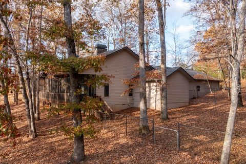 A home in Hayesville