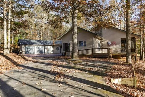 A home in Hayesville