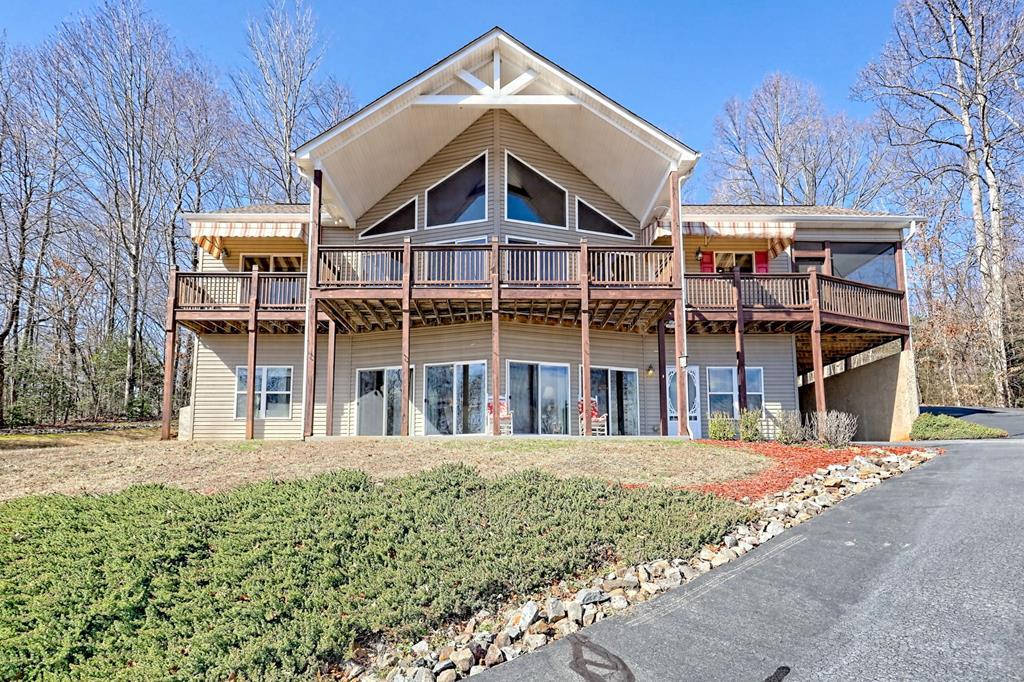 1085 Chatuge Village Circle