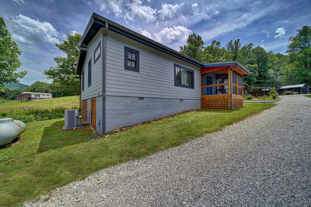 120 Maple Springs Lane