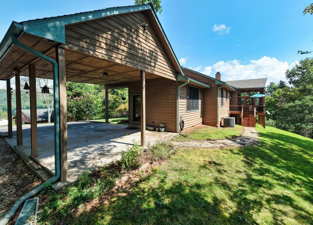 200 Hickory Nut Lane