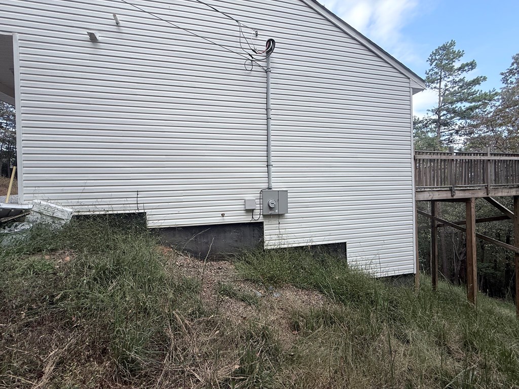657 Summit Lane