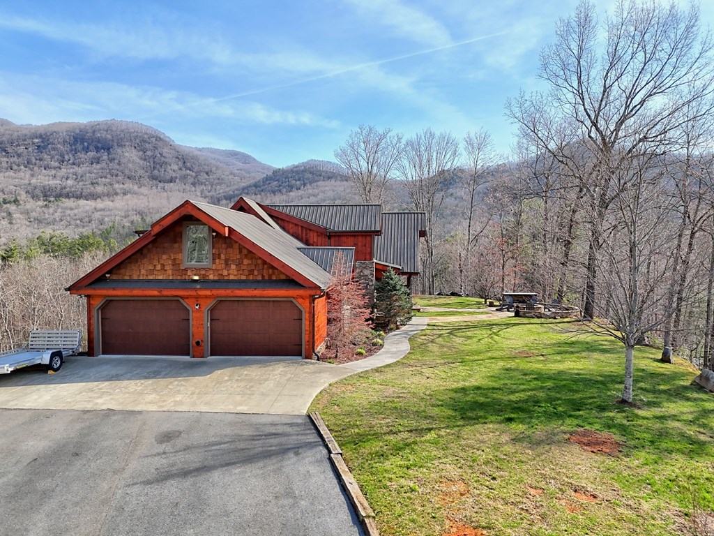 Hiawassee, Georgia, 30546, United States, 4 Bedrooms Bedrooms, ,4 BathroomsBathrooms,Residential,Active,2030577