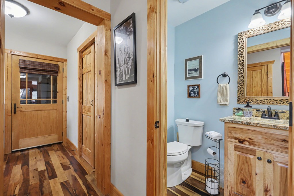 Hiawassee, Georgia, 30546, United States, 4 Bedrooms Bedrooms, ,4 BathroomsBathrooms,Residential,Active,2030577