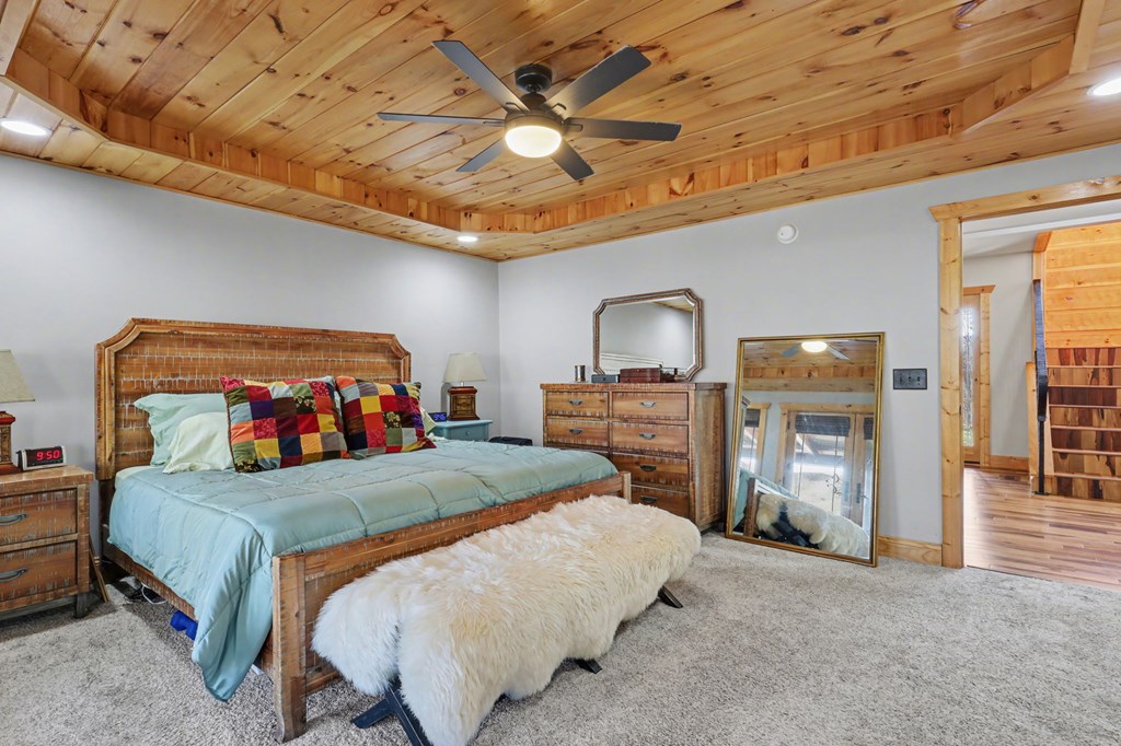 Hiawassee, Georgia, 30546, United States, 4 Bedrooms Bedrooms, ,4 BathroomsBathrooms,Residential,Active,2030577