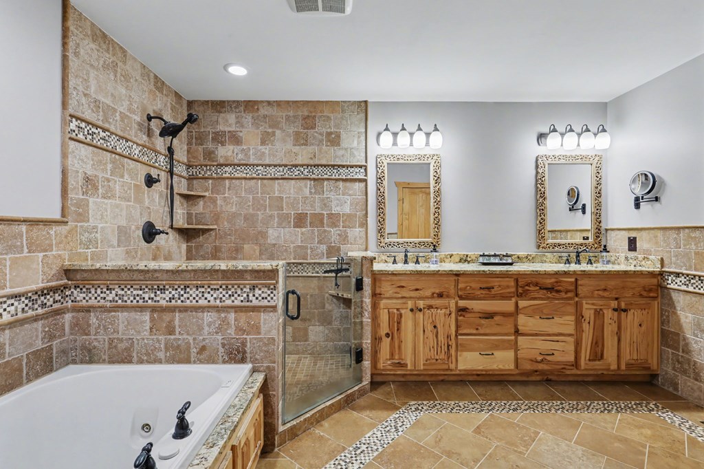 Hiawassee, Georgia, 30546, United States, 4 Bedrooms Bedrooms, ,4 BathroomsBathrooms,Residential,Active,2030577