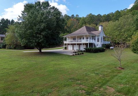 A home in Hiawassee